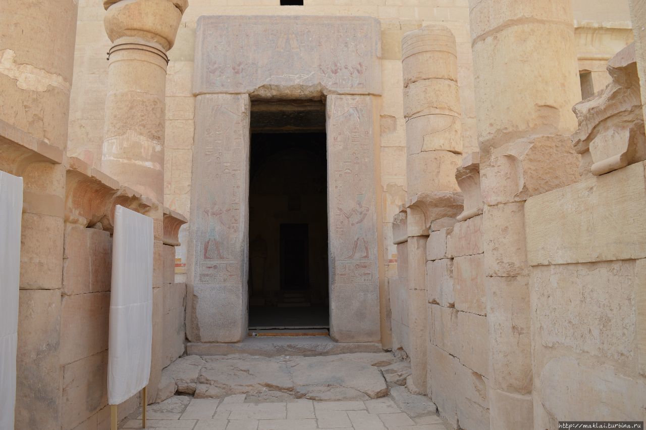 Вход в Святилище Луксор, Египет