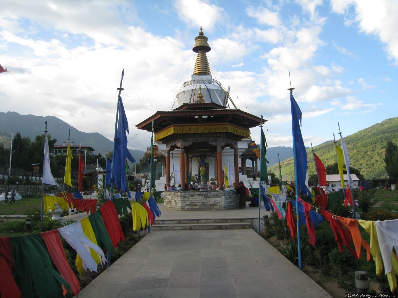 Национальный Мемориальный чортен / The National Memorial Chorten