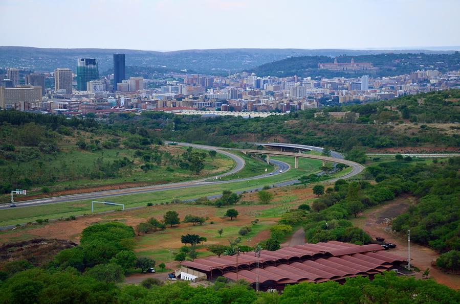 Вид на Преторию со смотровой площадки монумента Претория, ЮАР