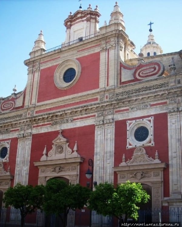 Фасад церкви Севилья, Испания