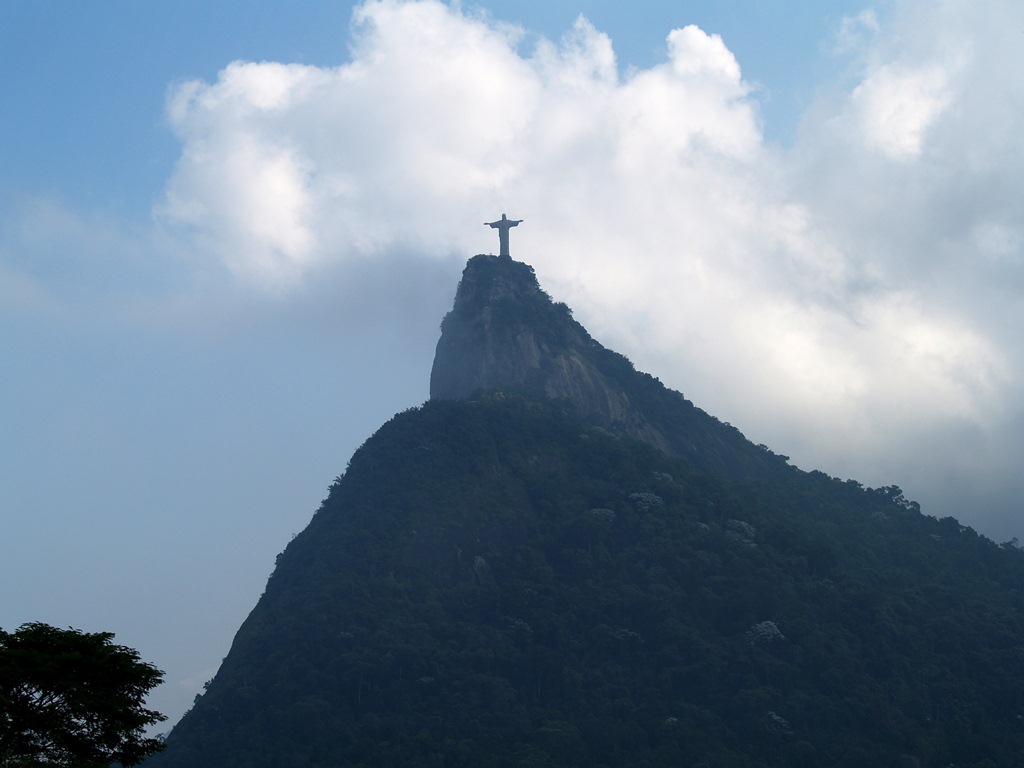 Корковадо (710 м) Рио-де-Жанейро, Бразилия