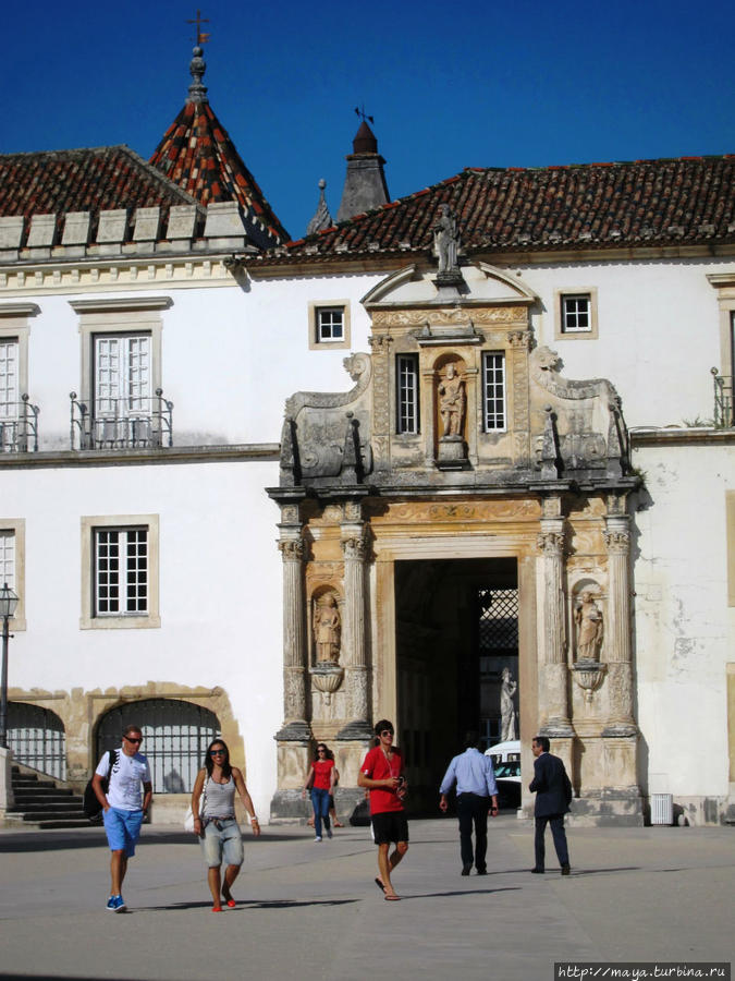 Железные ворота изнутри Коимбра, Португалия