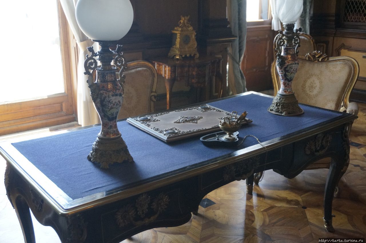 Замок Мирамаре Мирамаре, Италия Замок Мирамаре Мирамаре, Италия