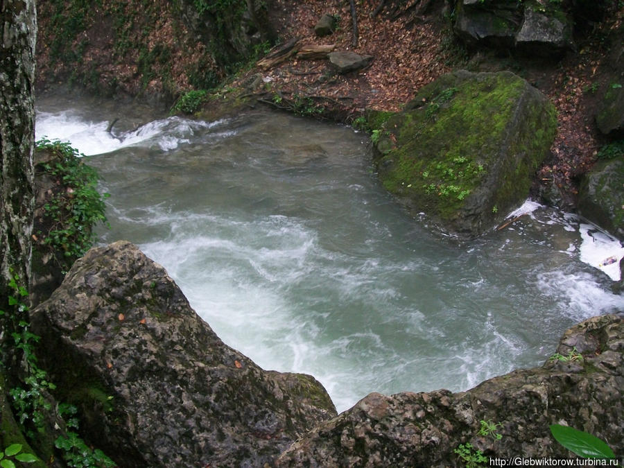 Осмотр водопада Джур-джур Генеральское, Россия