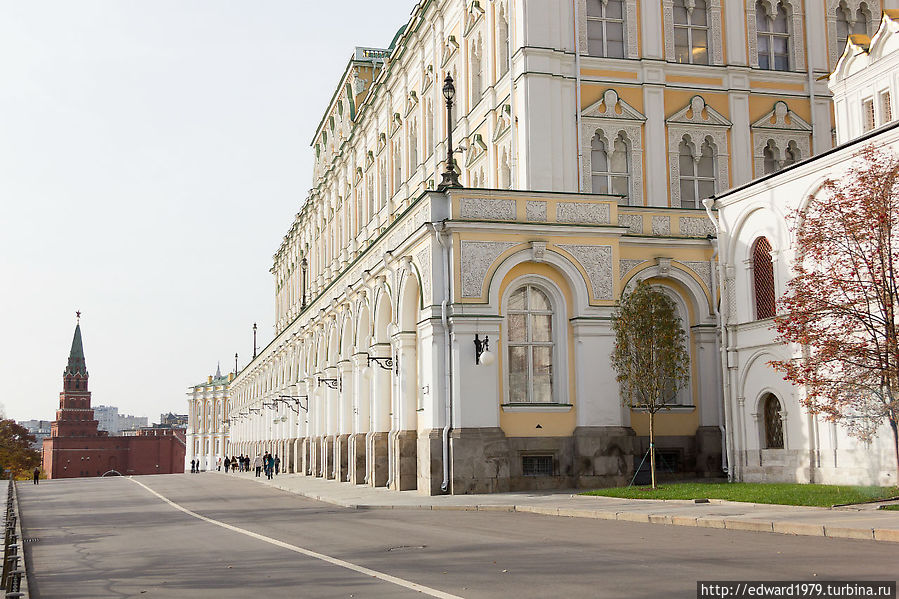 За кремлевской стеной Москва, Россия