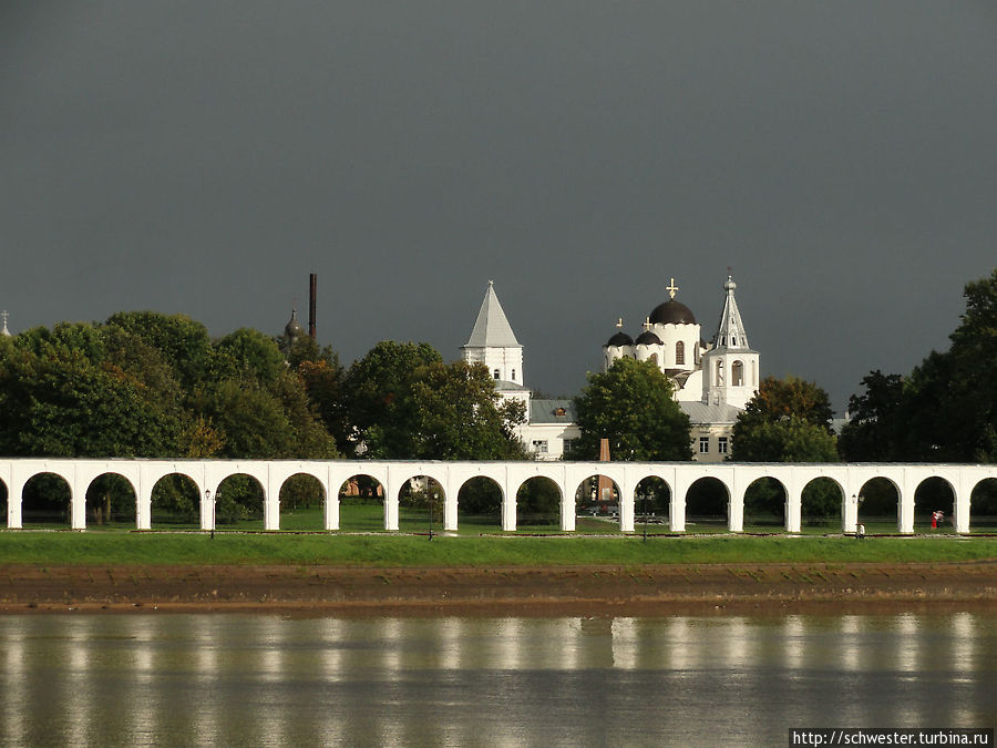 Вид на Ярославово дворище Великий Новгород, Россия