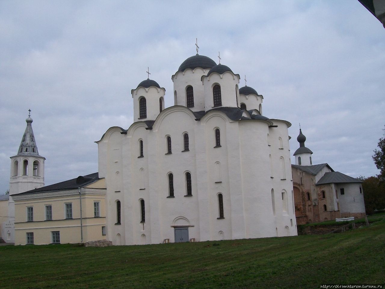 Прогулка по Ярославову дворищу Великий Новгород, Россия