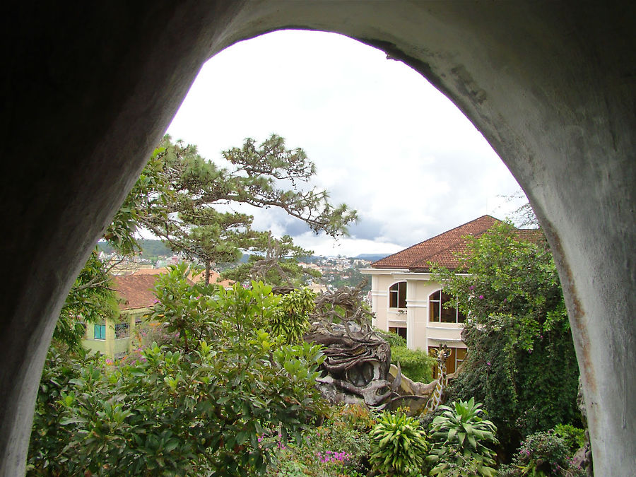 Пенек и лабиринт кишечника Далат, Вьетнам