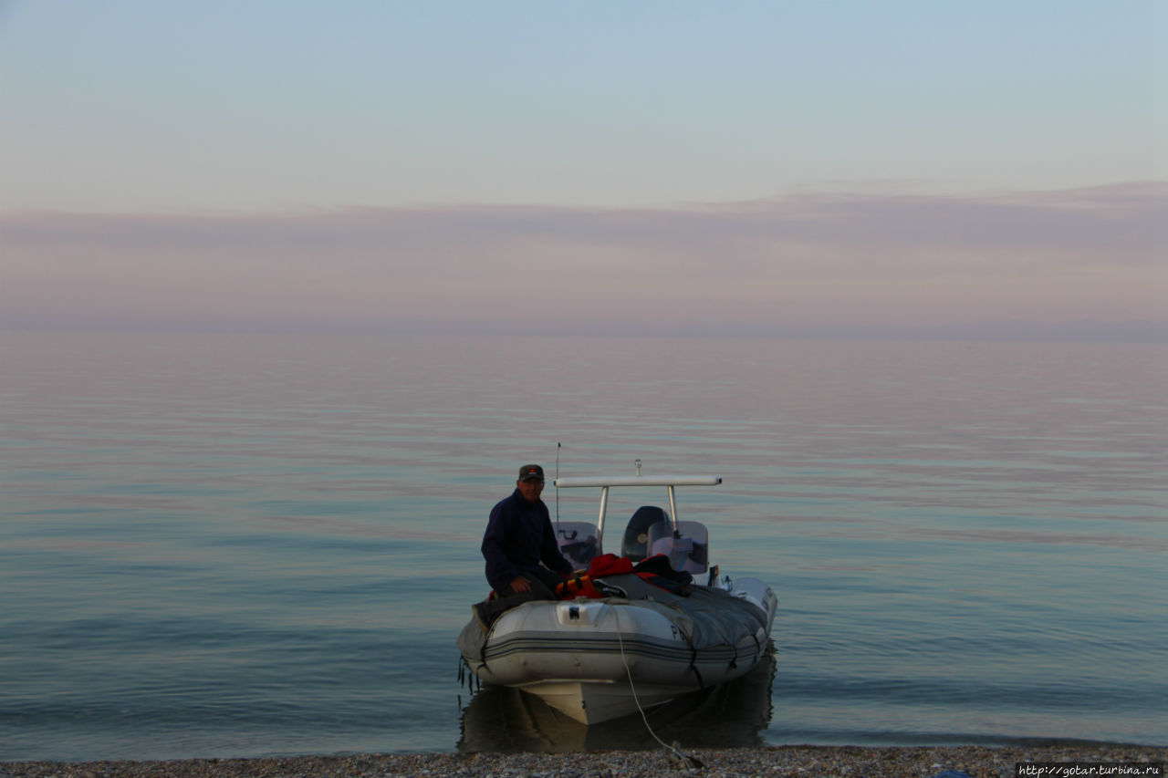 Байкальские покатушки, или путешествие по озеру на  лодке озеро Байкал, Россия