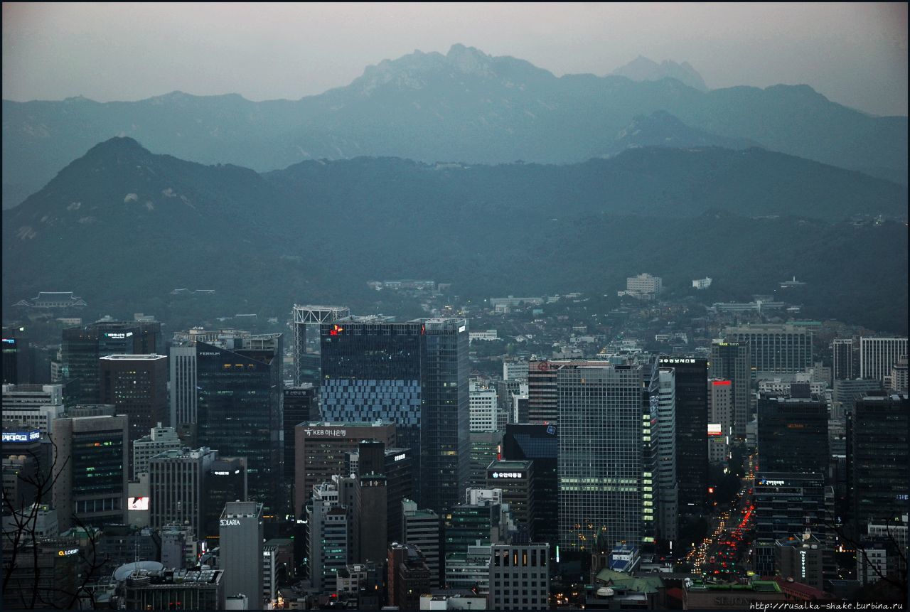 Сеульская телебашня Сеул, Республика Корея Сеульская телебашня Сеул, Республика Корея