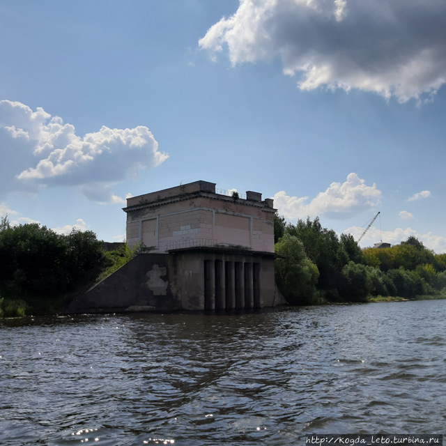 Тверь. Часть 1: Набережная С. Разина, Городской сад, Река. Тверь, Россия