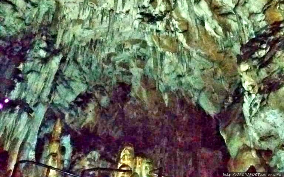 Большая Азишская пещера Горное плато Лаго-Наки, Россия