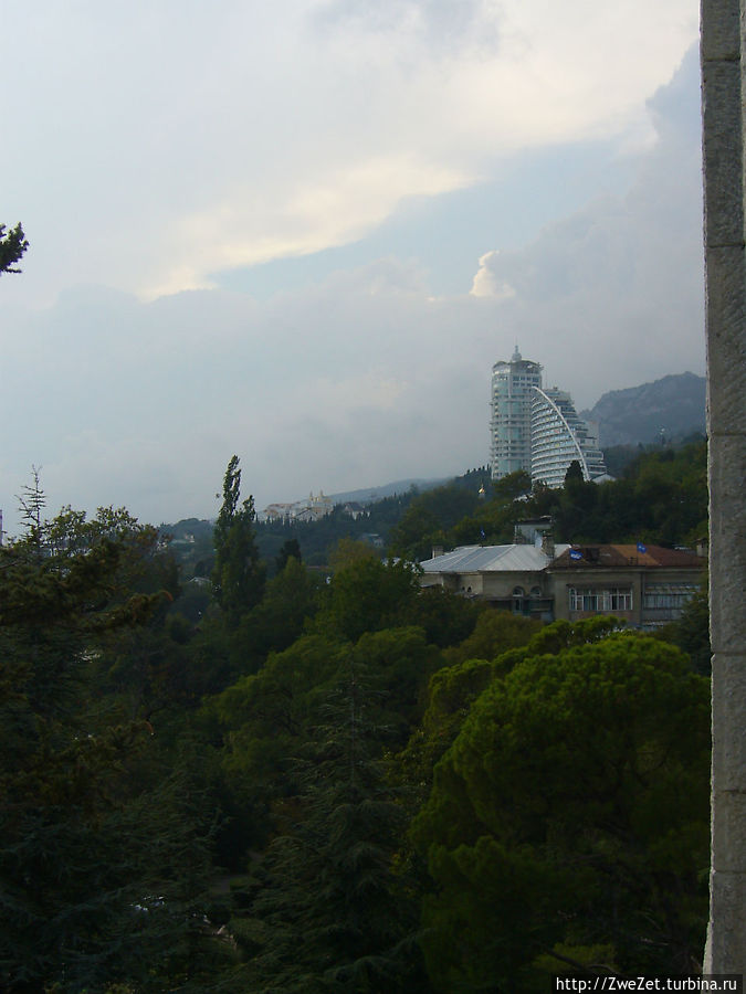 Вид из западных окон дворца