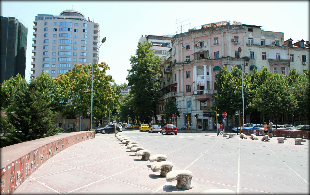 Непопулярная столица Тирана, Албания