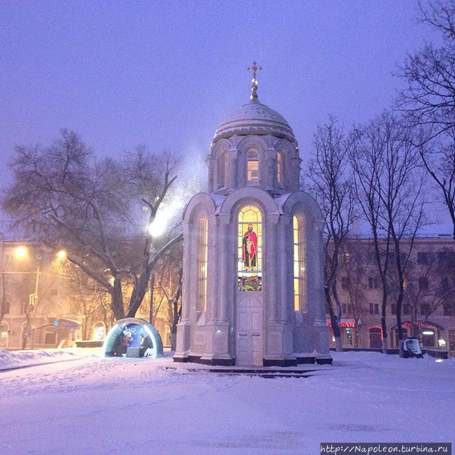 Часовня белгород. Часовня Владимира равноапостольного Белгород. Часовня на Соборной площади Белгорода. Часовня Владимира равноапостольного Белгород Соборная площадь. Часовня Святого Владимира в Белгороде.