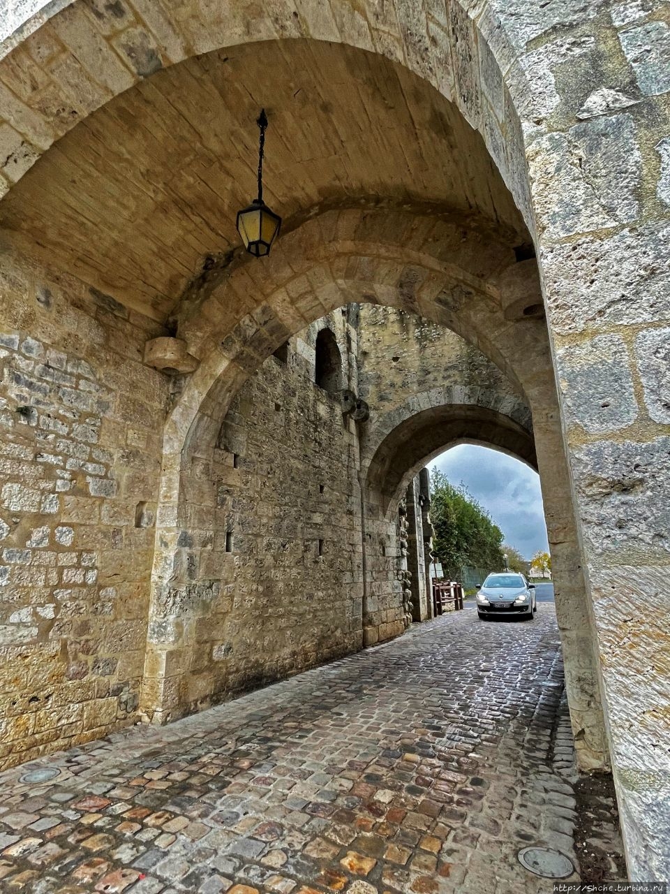 Ворота Сен-Жан и Крепостные валы Провена Провен, Франция