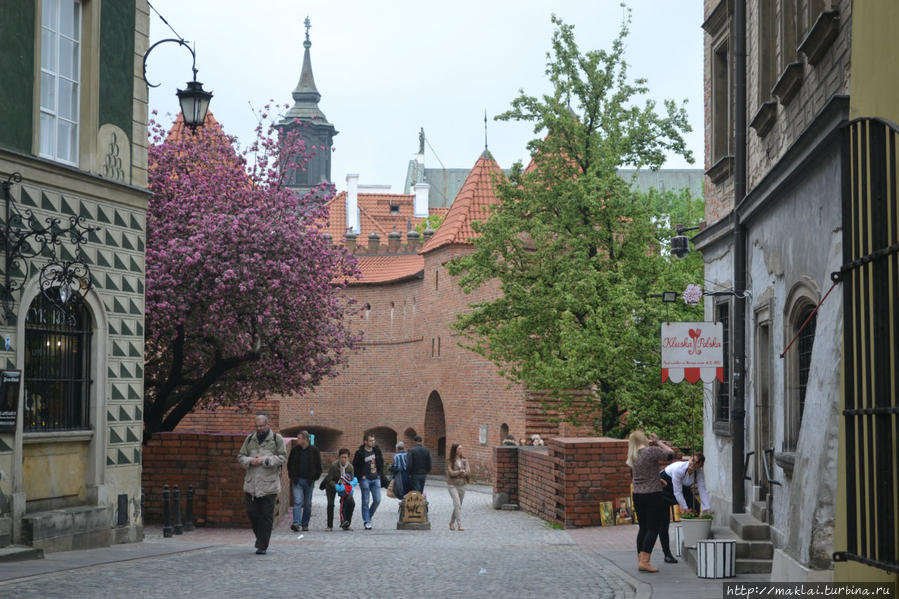 Барбакан. Варшава, Польша