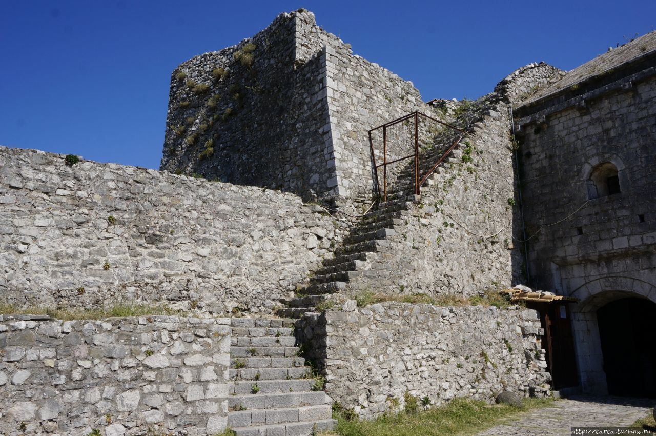 Шкодер проездом и крепость Розафа Шкодер, Албания