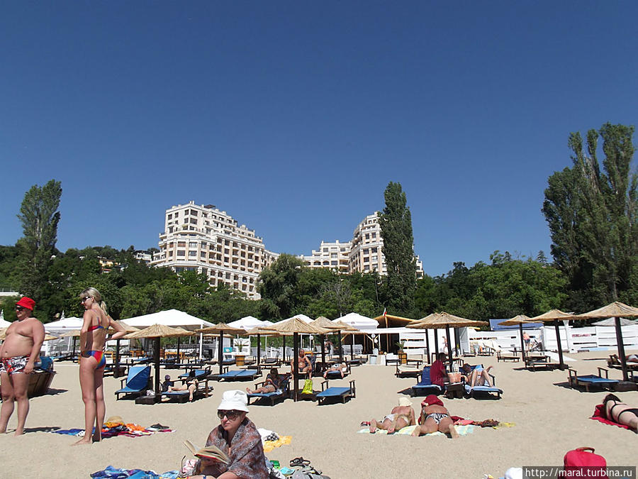 Пляж с видом на отель Кабакум Бич Золотые Пески, Болгария