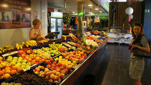 Покупаем персики. Красивые красные — оказались не очень, а вот невзрачные жёлтые — невероятно вкусными!