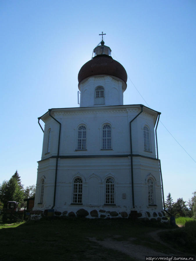 Храм-маяк. Мурманская область, Россия