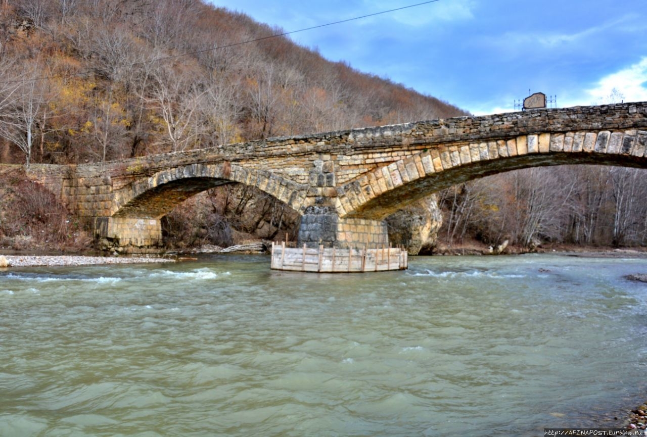 Даховская. Старый Каменный мост