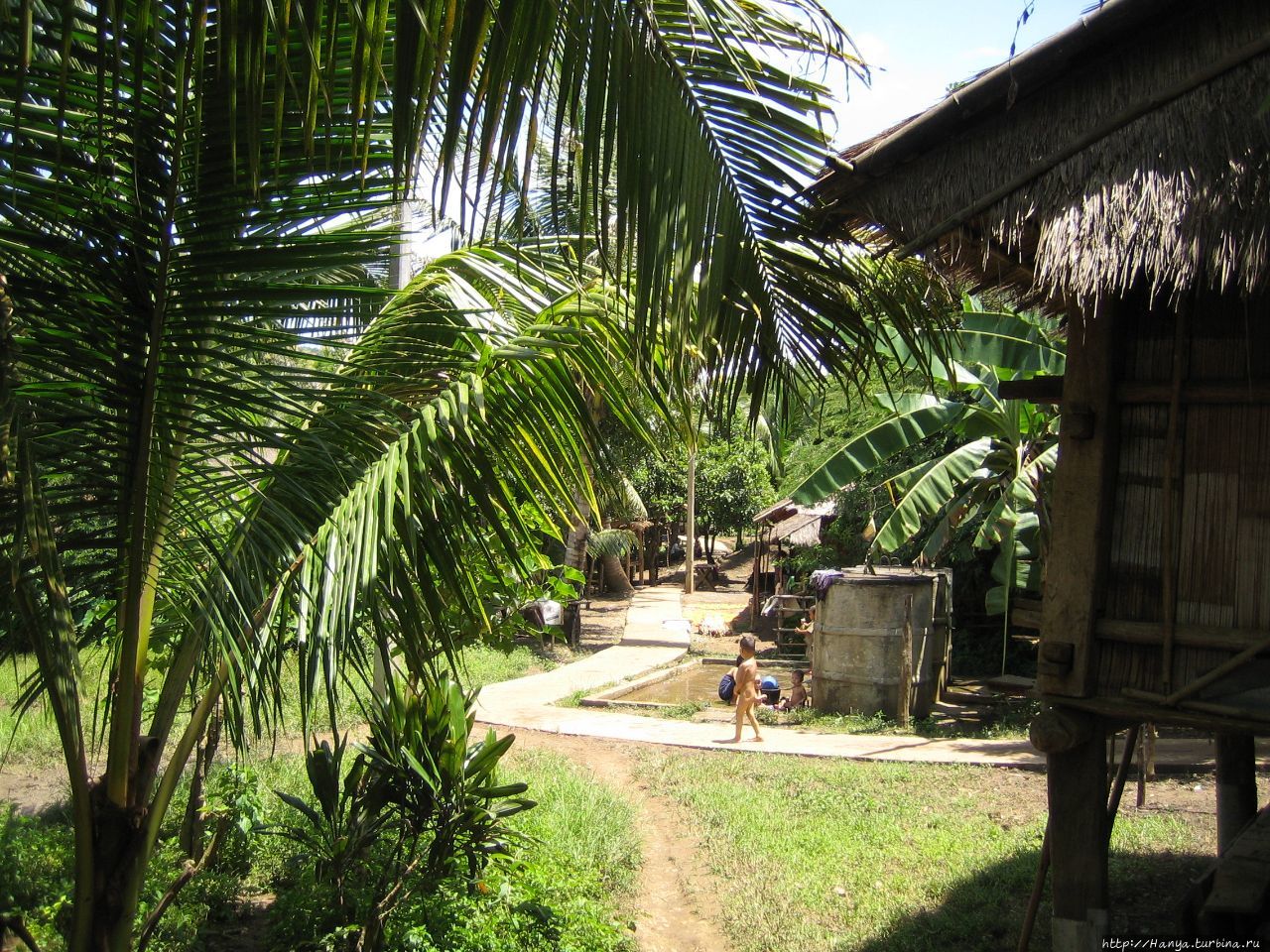 Деревня Бан Пханом