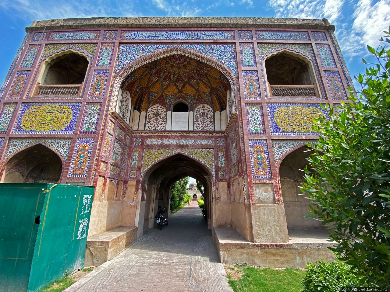 Мавзолей Дай Анги Лахор, Пакистан