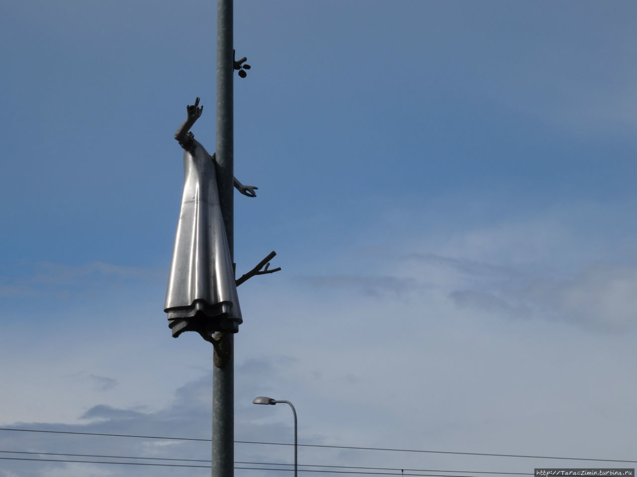 Ночная дева. Скульптор Пекка Кауханен, 2012 Котка, Финляндия