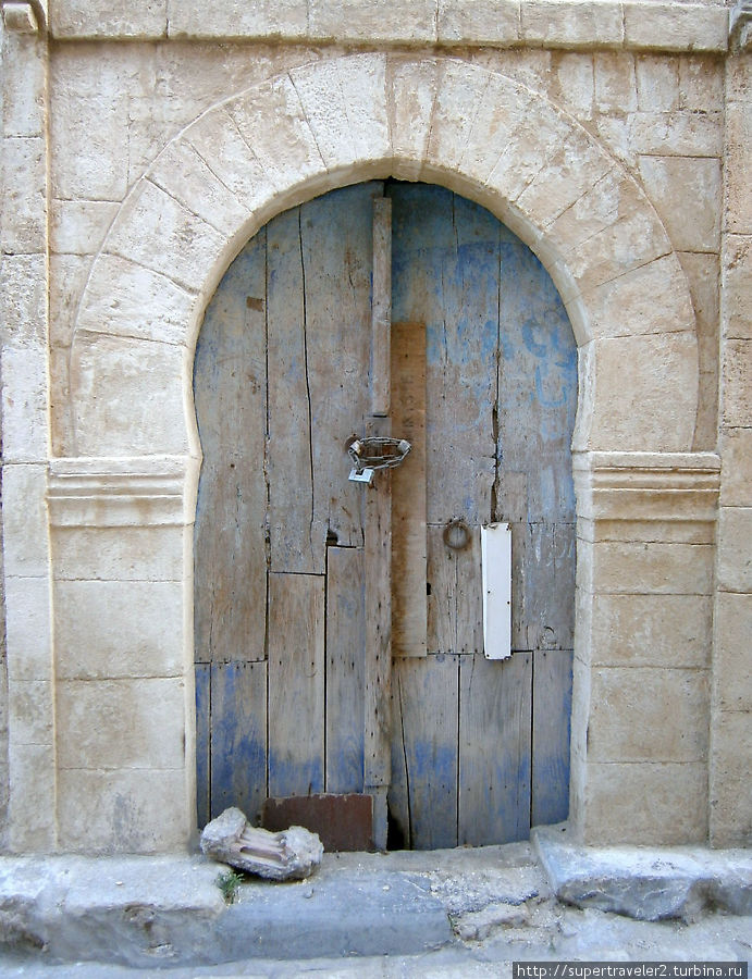 Характерная форма двери Сусс, Тунис