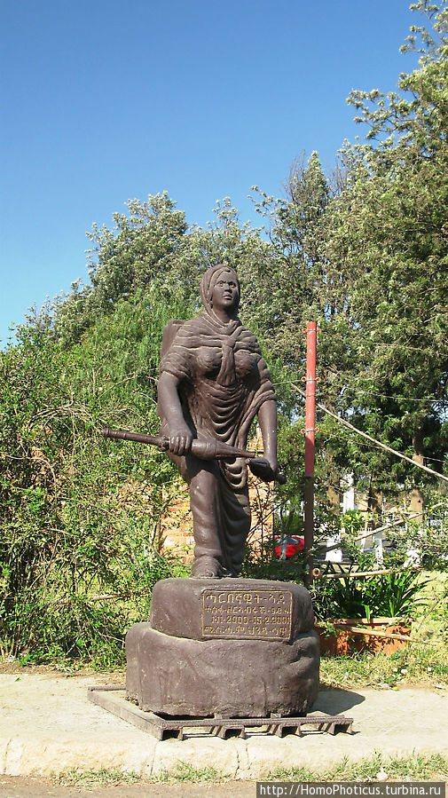 Памятник героям партизанского движения Асмэра, Эритрея