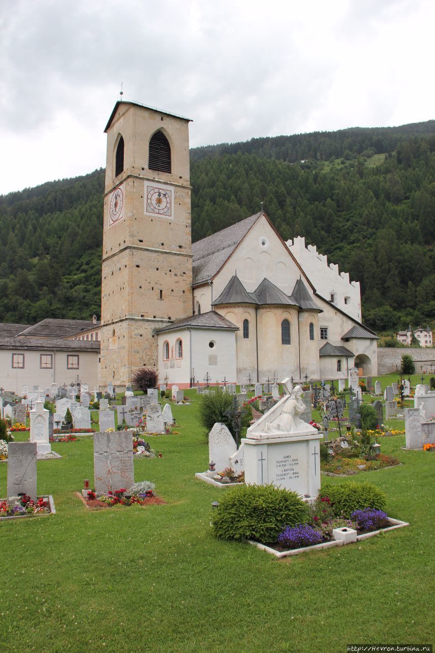 Бенедиктинский монастырь Святого Иоанна Мюстаир, Швейцария