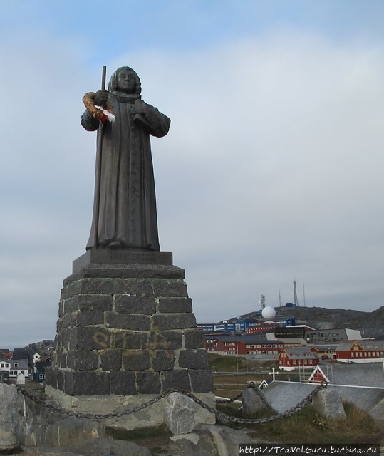 Памятник Хансу Эгеде, епископу Гренландии. Нуук, Гренландия
