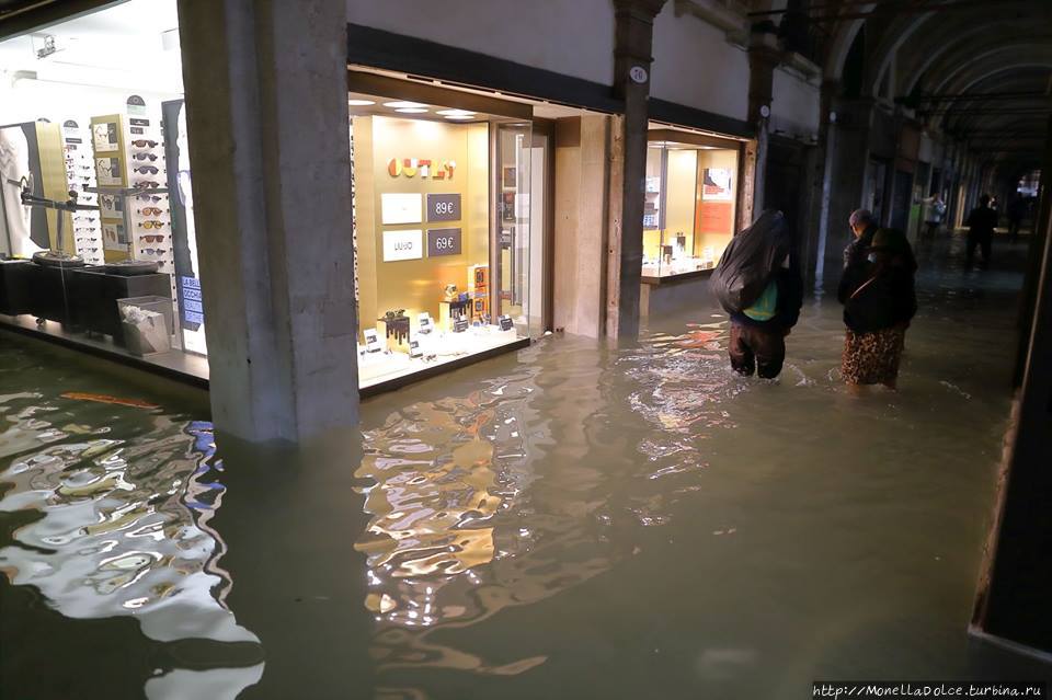 Acqua alta в Венеции в районе San Marco (29 октября) Венеция, Италия