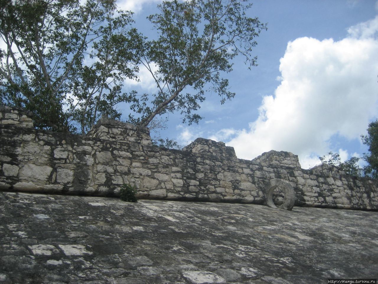 Рельефные стелы Кобы Коба, Мексика
