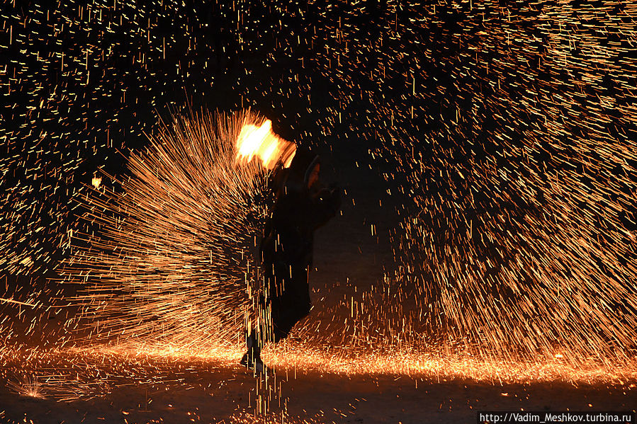 Берберское шоу с огнем Область Сус-Масса-Драа, Марокко