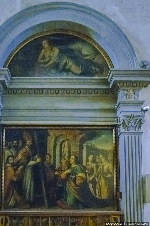 В родовой церкви Санта Маргарита Данте встречался с Беатриче Флоренция, Италия