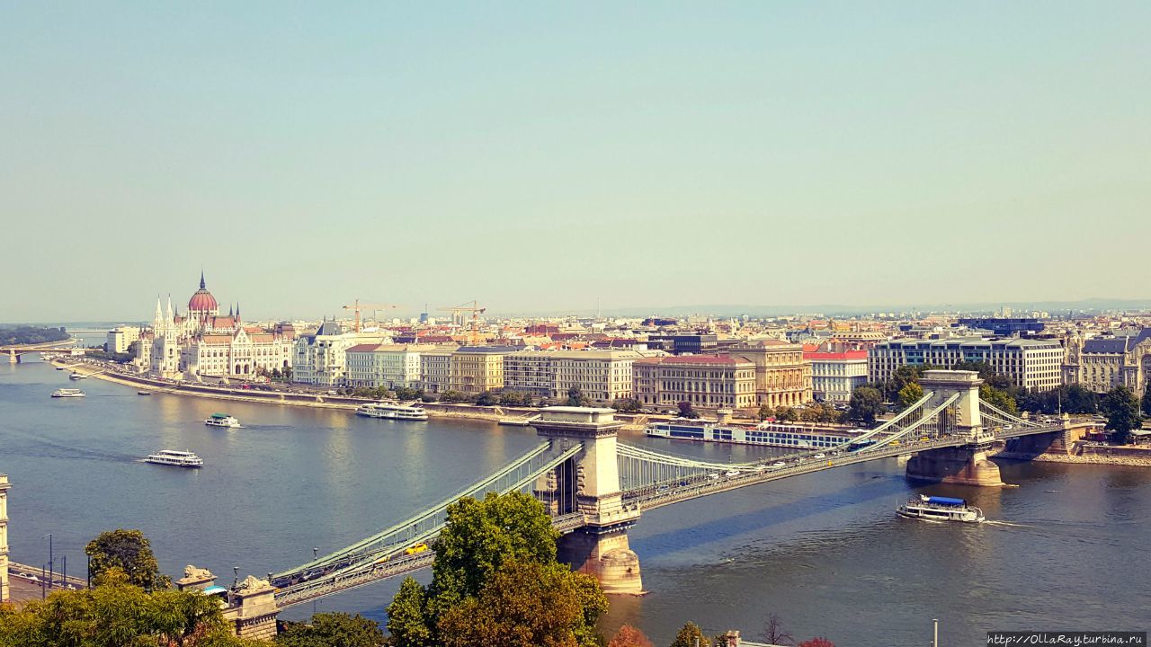 Цепной мост Сечени, Парламент и общий вид на Пешт. Будапешт, Венгрия