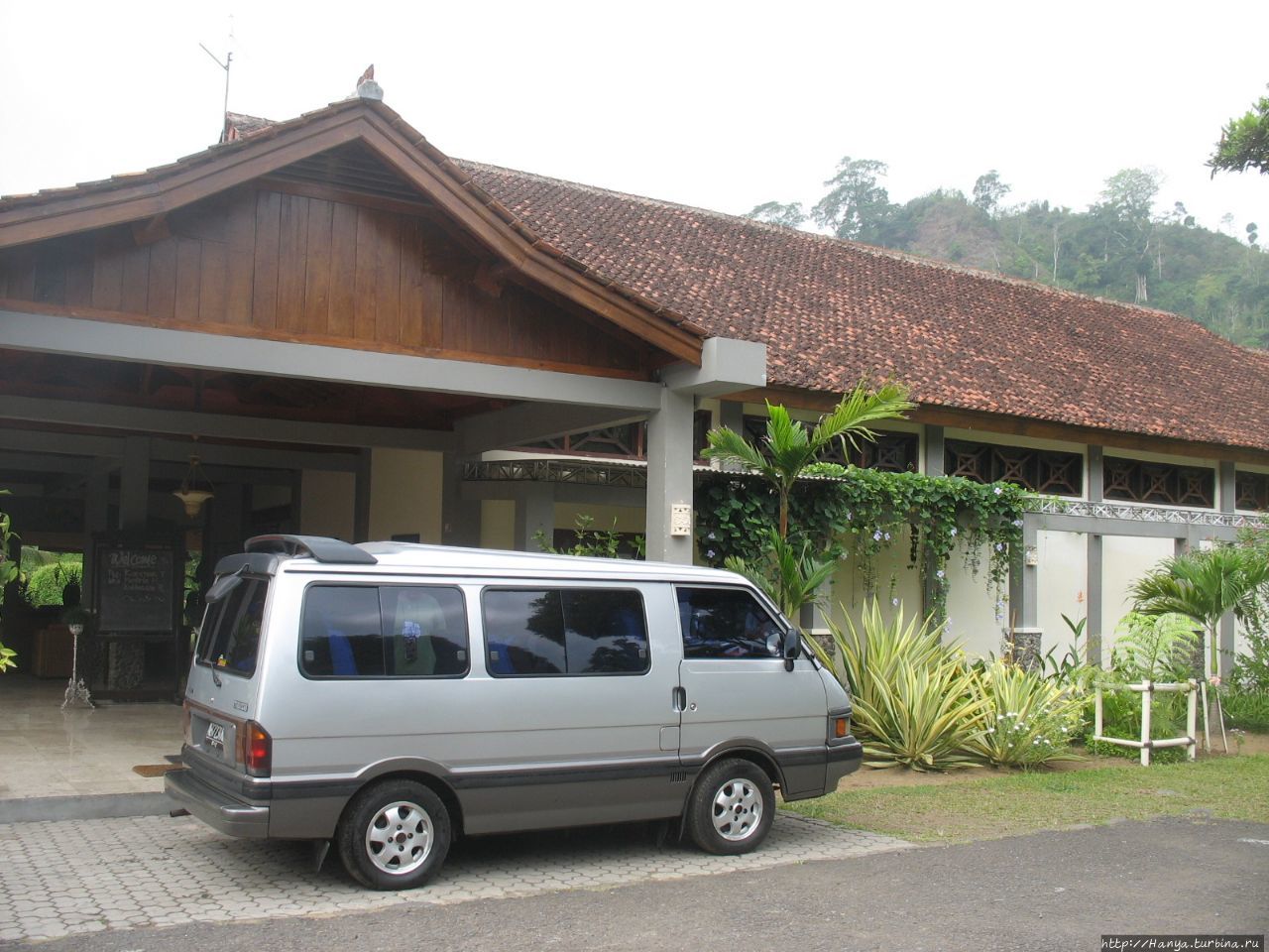Отель Margo Utomo Guest House Баньюванги, Индонезия