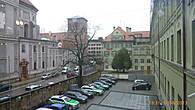 Вид из окна — на бывший монастырь — сейчас управление полиции Мюнхена.