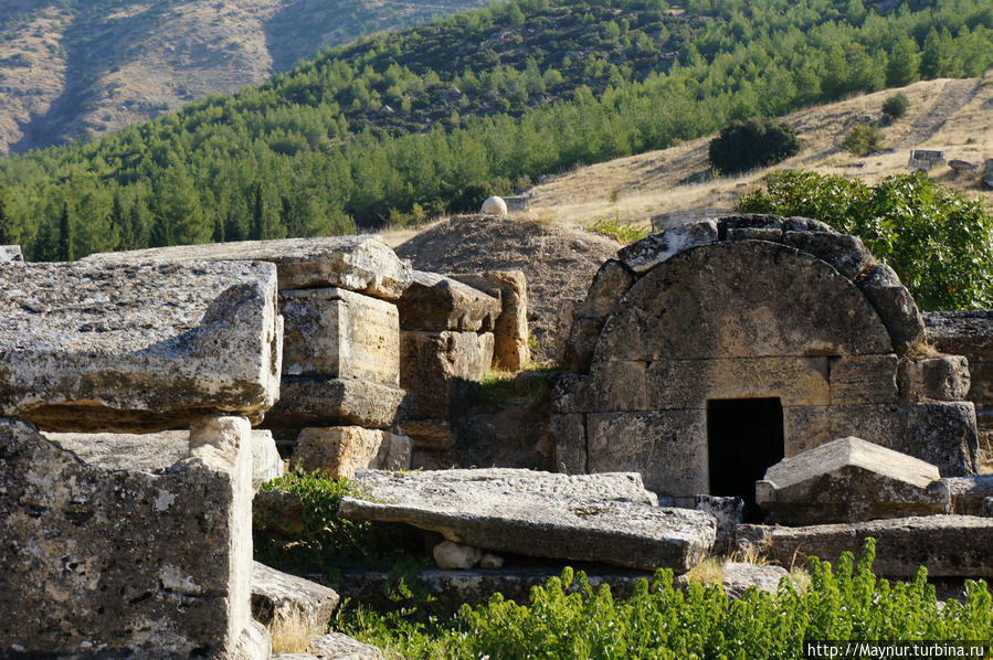 Древний    город   —   сосед   Паммукале Памуккале (Иерополь античный город), Турция