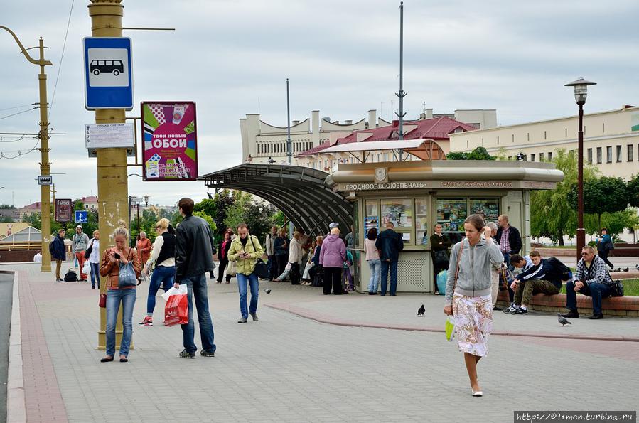 Остановка общественного транспорта на ул. Стефана Батория Гродно, Беларусь