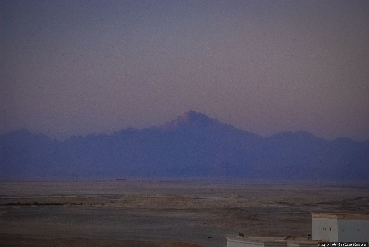 Рассвет в горах Хургада, Египет