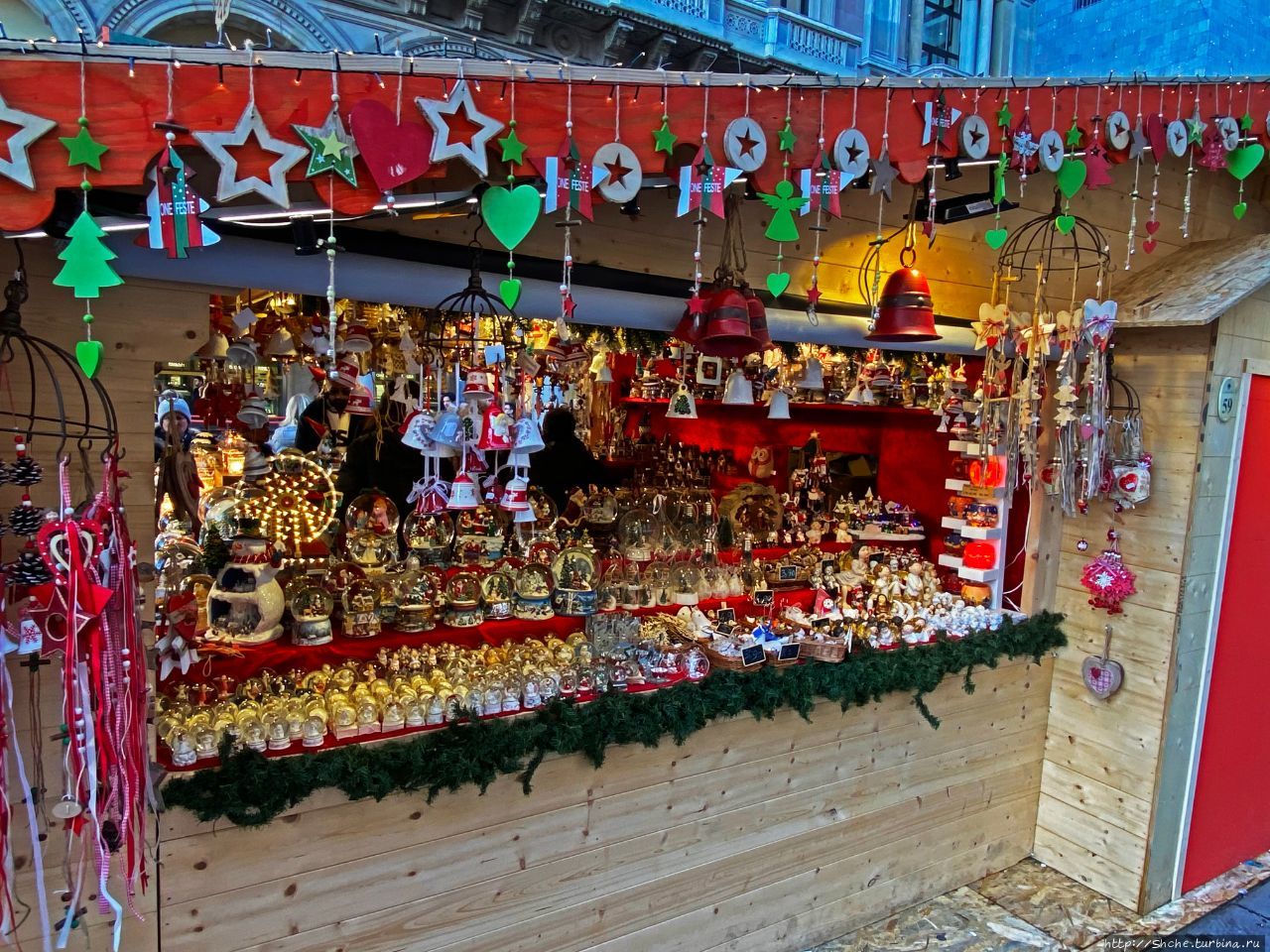 Рождественская ярмарка у Дуомо Милан, Италия