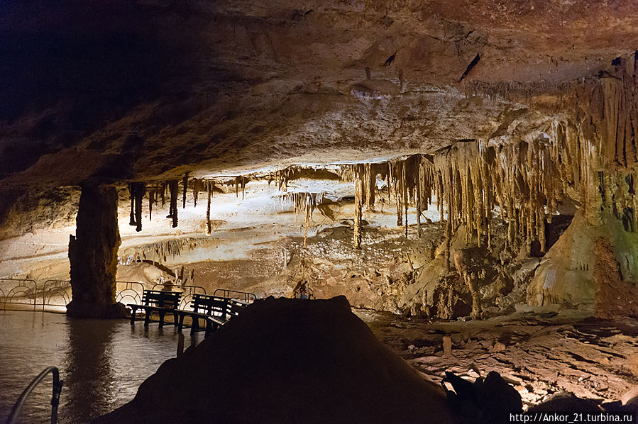 В глубинах Чатыр-Дага Республика Крым, Россия