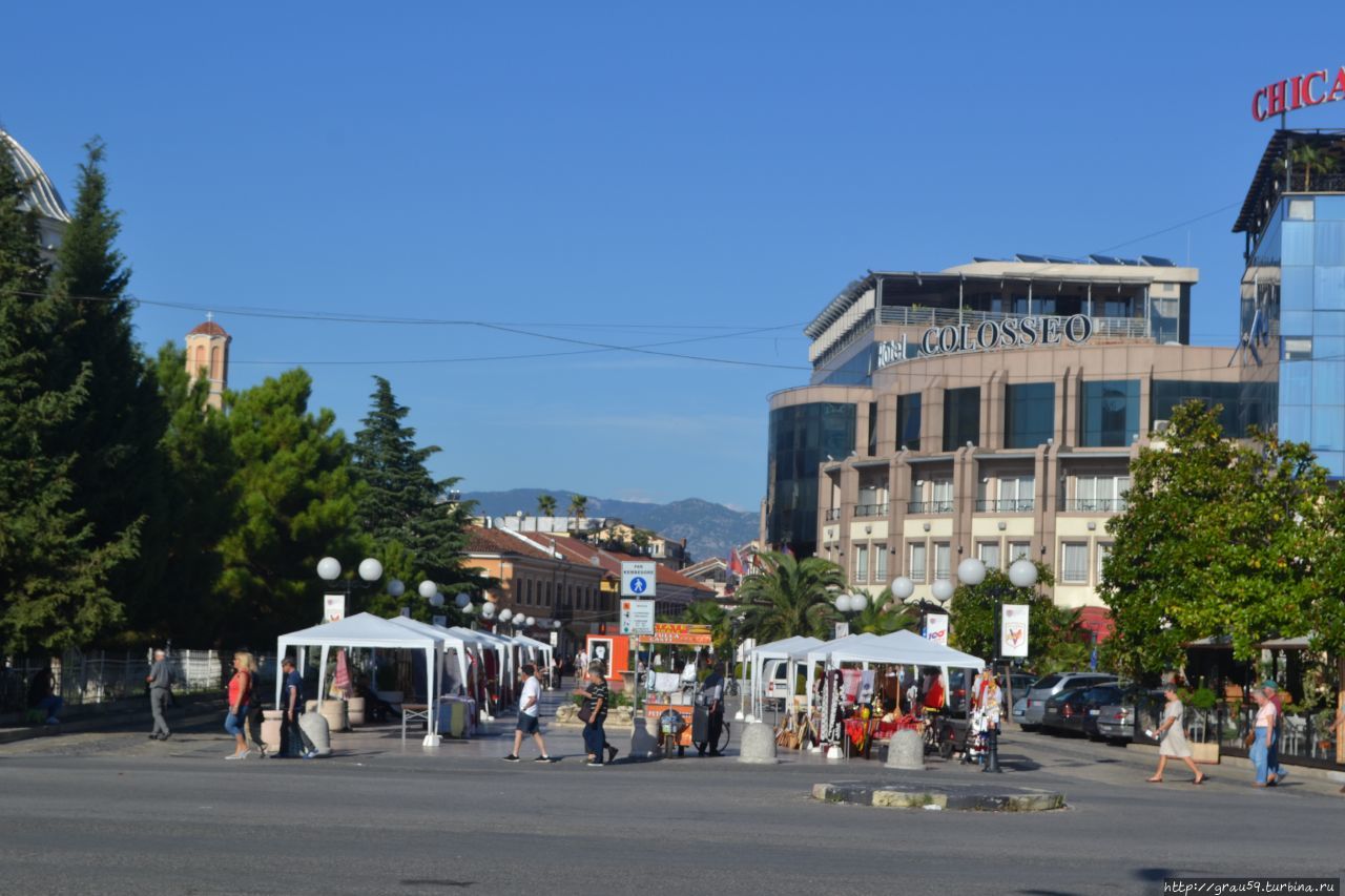 Пешеходная улица Кола Идромено Шкодер, Албания