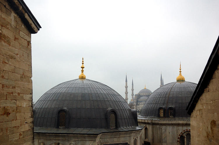 Вид на Голубую мечеть из 