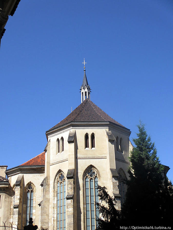 Бенедиктинский монастырь в Эмаузах Прага, Чехия