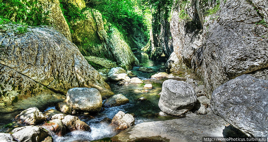 Изумрудные тоннели Мерхеул, Абхазия