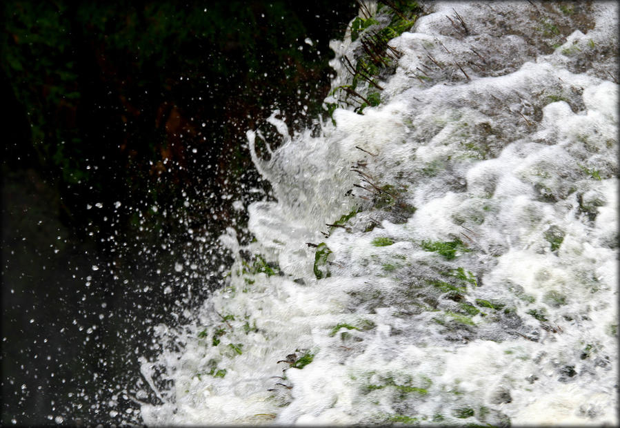 Водопад, затерянный в джунглях Южной Америки